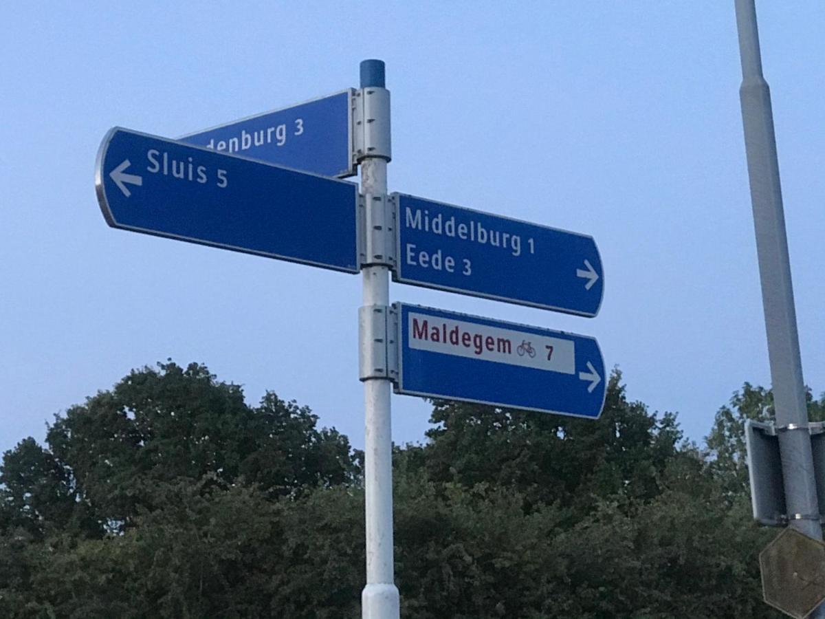 Familieverblijf De Groene Specht Sluis Exteriér fotografie
